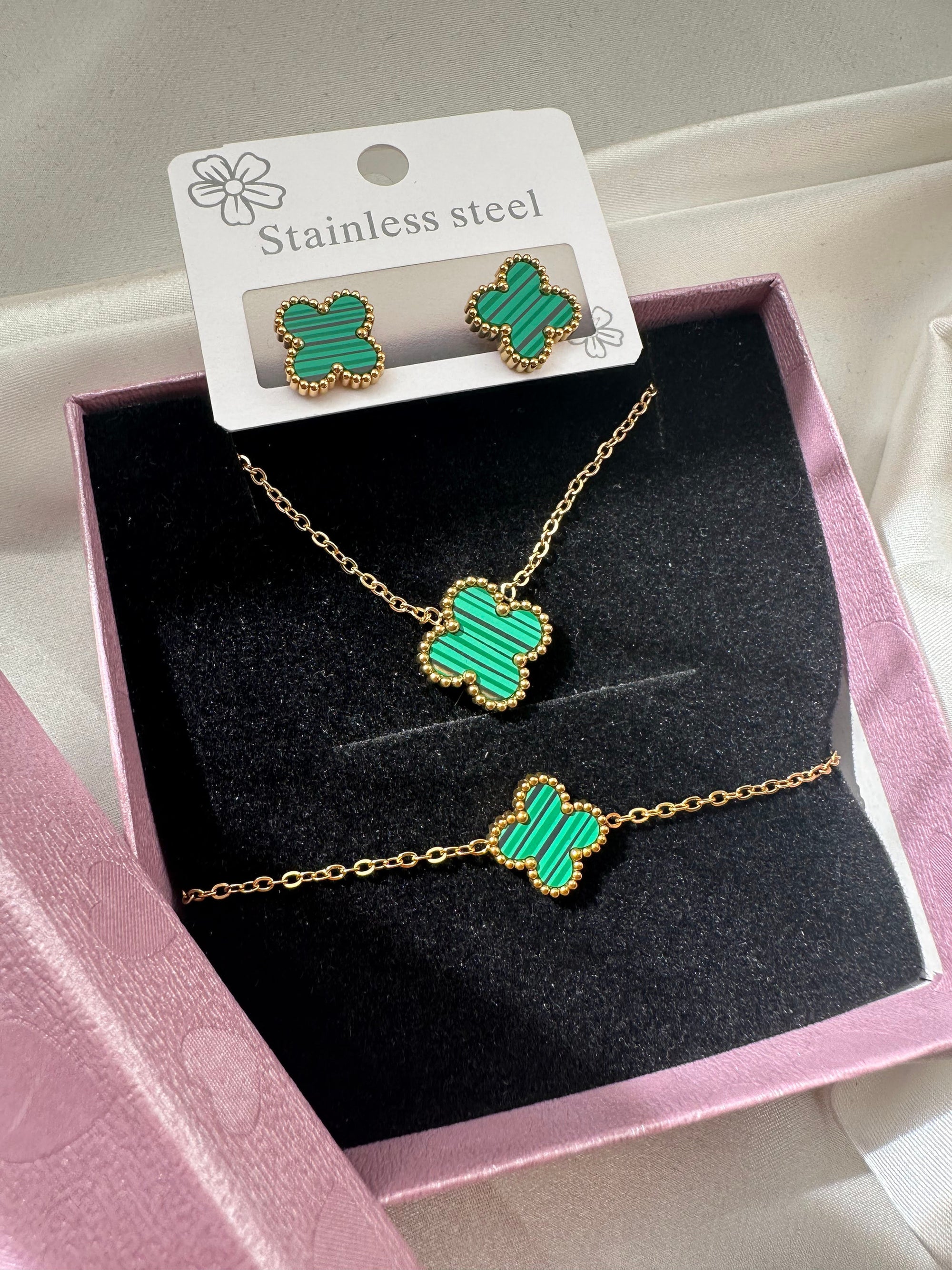 Set  Clover