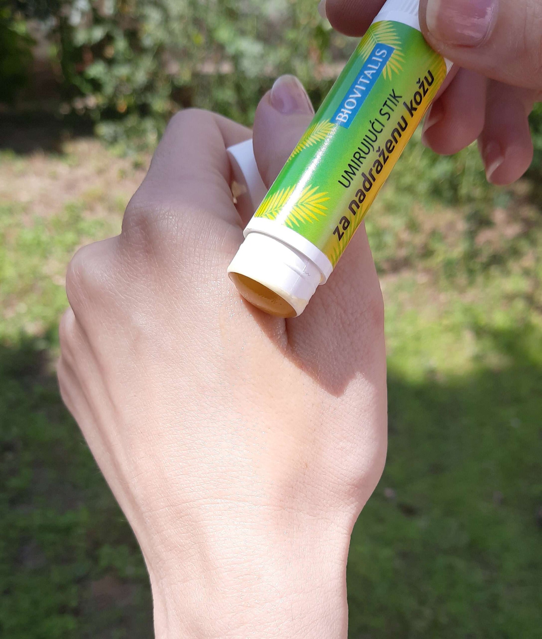 Umirujući stik za nadraženu kožu