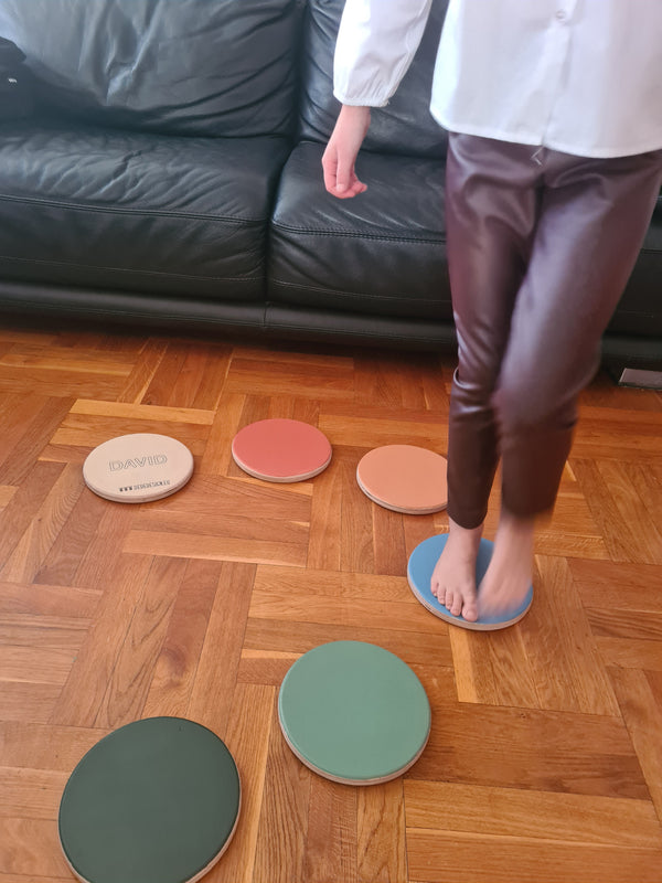 MONTESSORI STEPPING STONES