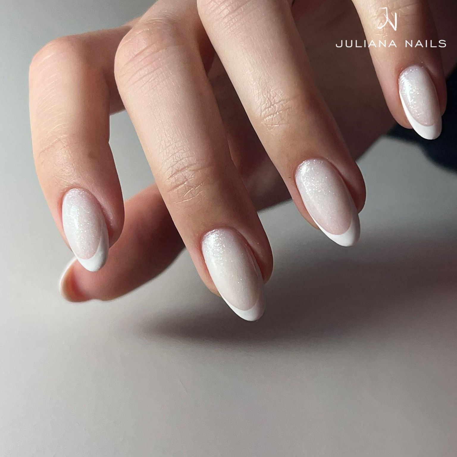 Gel lak Effect Finish – Brilliant Glow