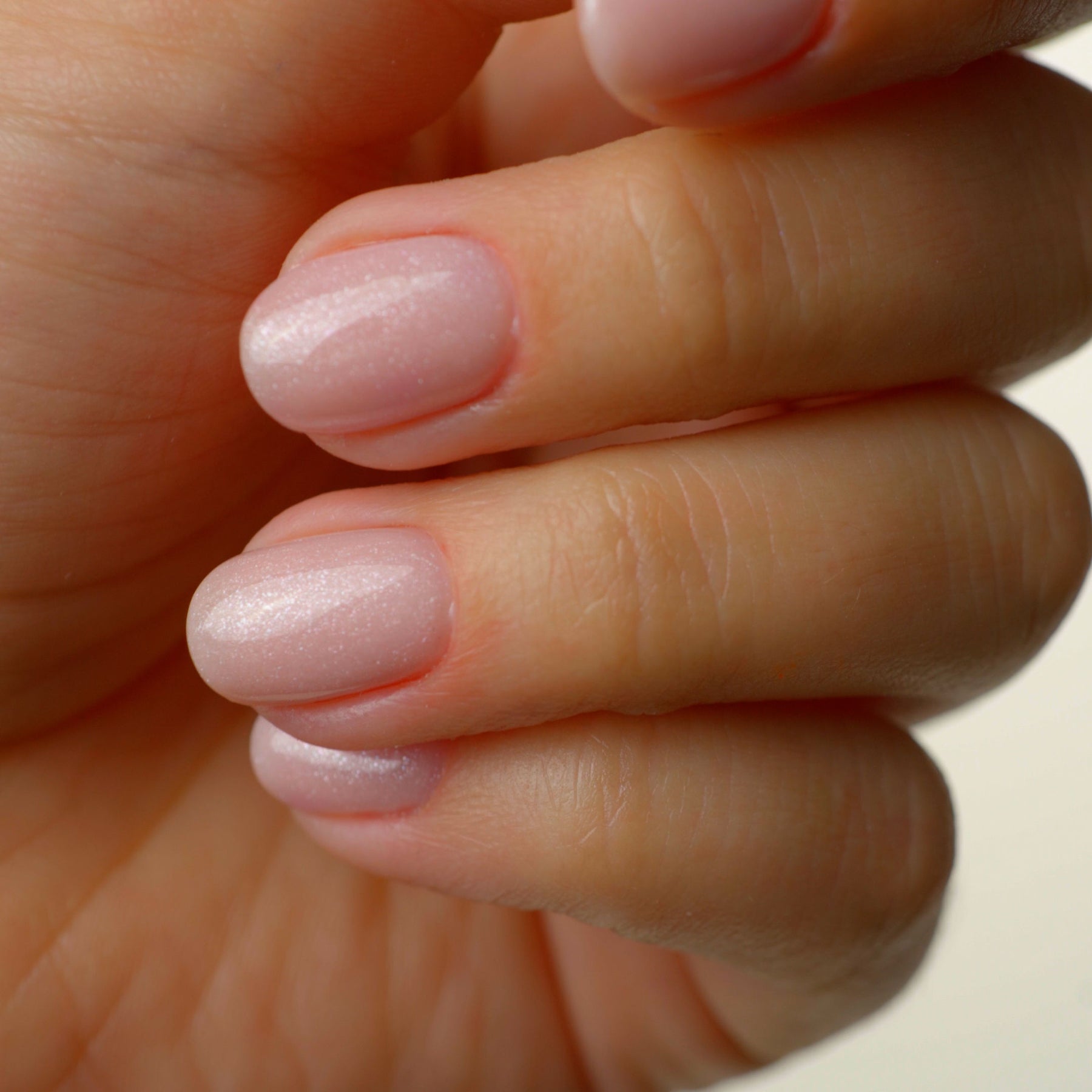 Cover Builder Gel – Glimmer White