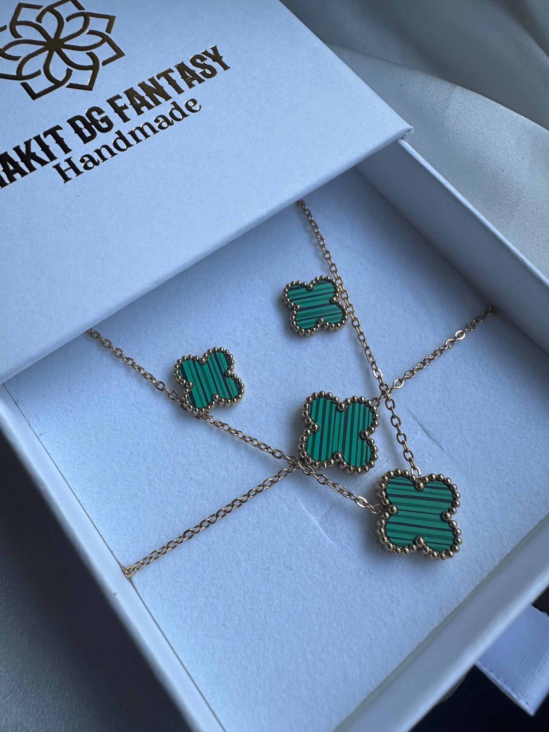 Set  Clover