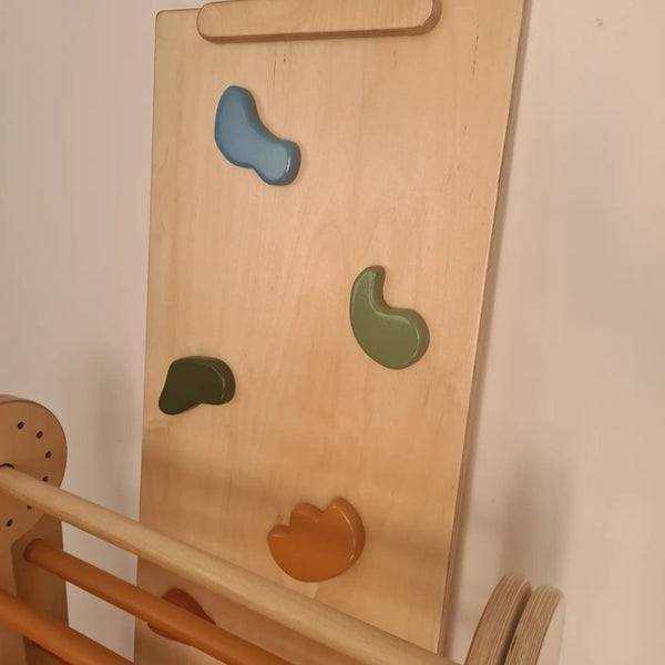 MONTESSORI PIKLER s toboganom i hvatištima / eko lak, u boji