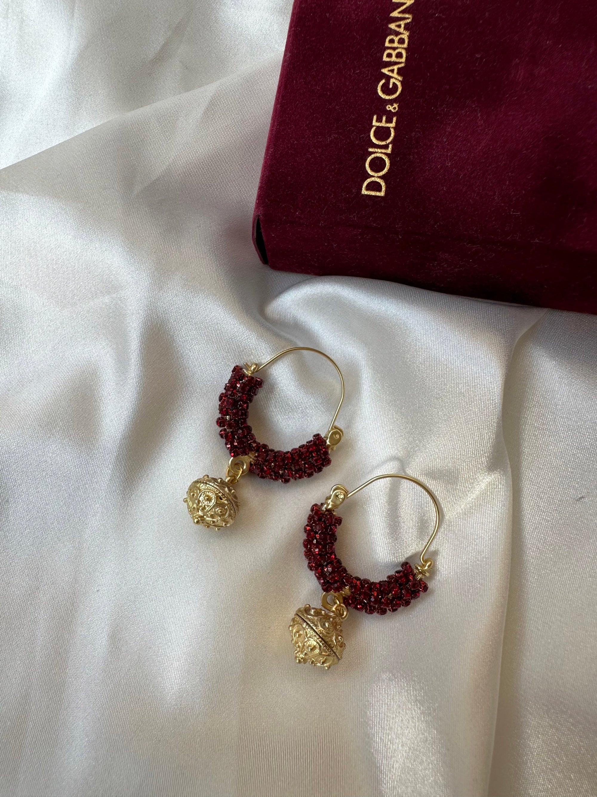 Burgundy Aura