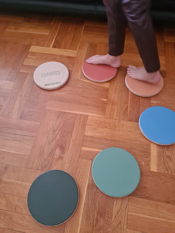 MONTESSORI STEPPING STONES