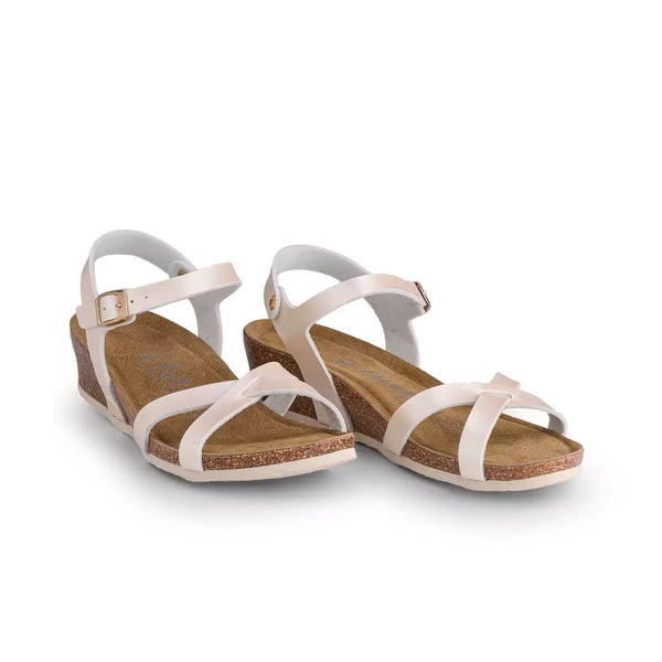 Lisa Graceful White