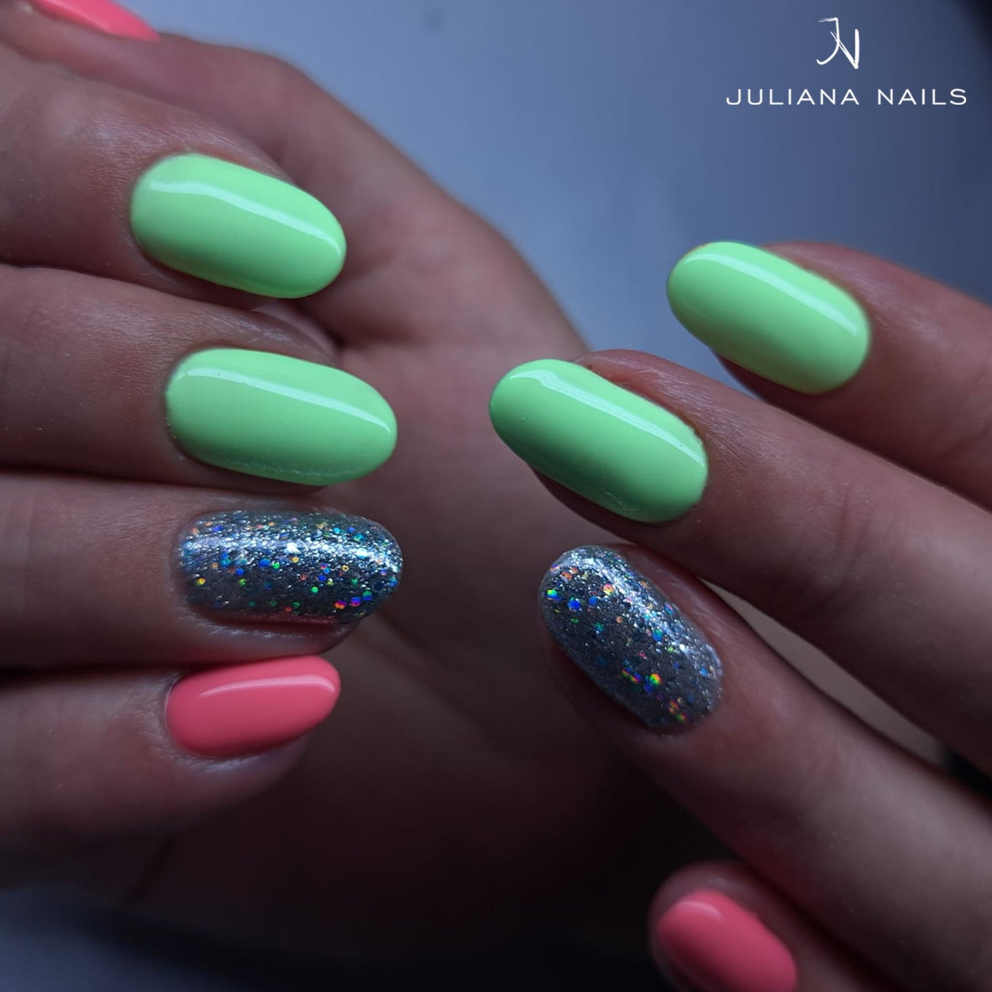 Holo Glitter – Dramatic Shadow
